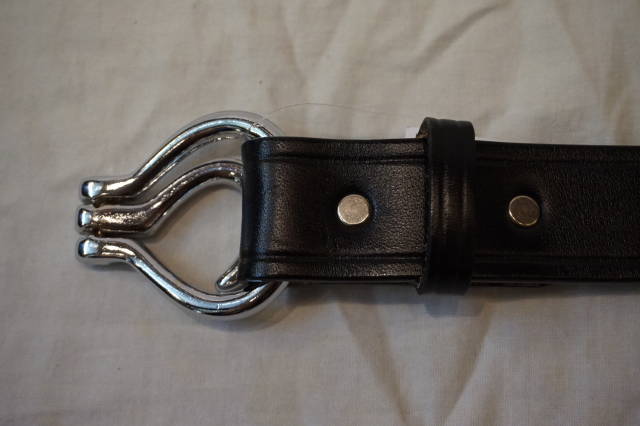 TORY LEATHER』 (トリーレザー) 1.25インチ フックバックル