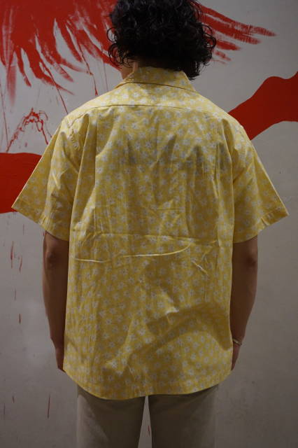 YELLOW RAT』 (イエローラット） 半袖 オープンカラーシャツ 花
